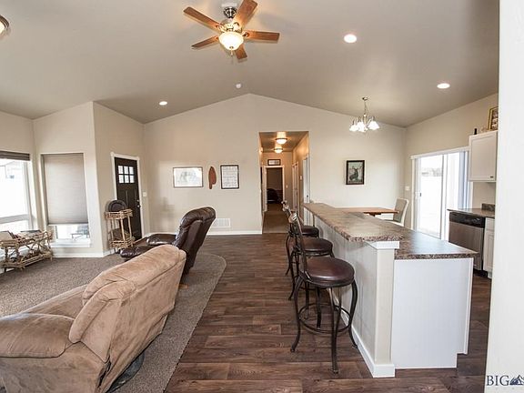5th image of 10 Wheatland Meadows Dr