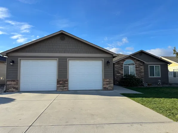 1359 Boulder Loop, East Wenatchee, WA 98802
