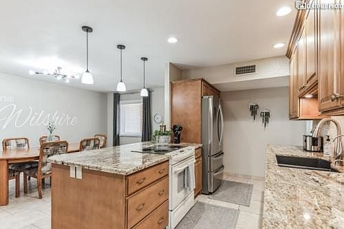 4th image of 8425 E Wilshire Dr