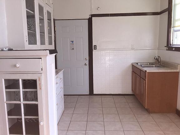 5th image of 1649 W 85th Street # 2 Nd Floor