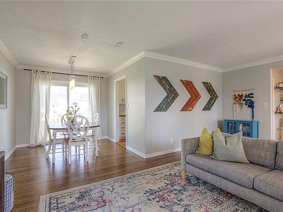 5th image of 8532 W 90th Ter