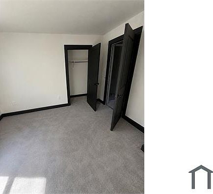 3rd image of 2421 Coyner Ave