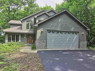 9438 Westwood Dr, Traverse City, MI 49685