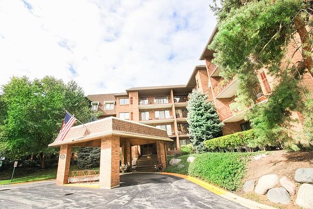 1st image of 51 Old Oak Dr APT 405