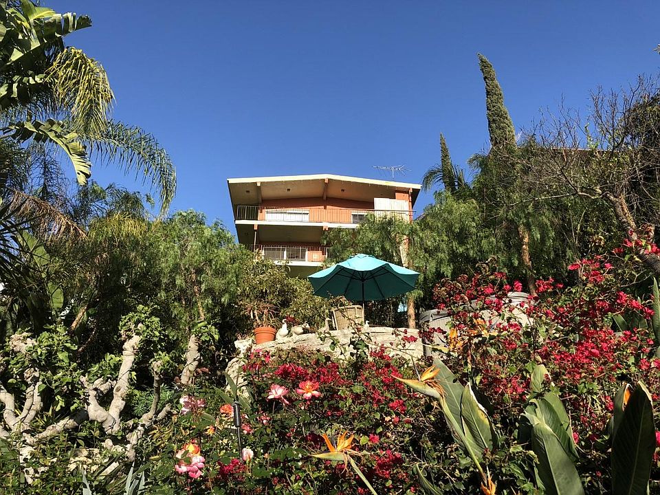 1st image of 2303 Hidalgo Ave #B