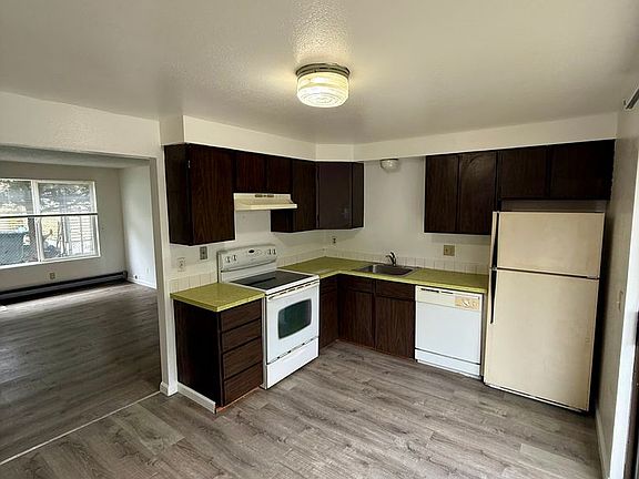 2nd image of 2211 Sumner Ave APT 2