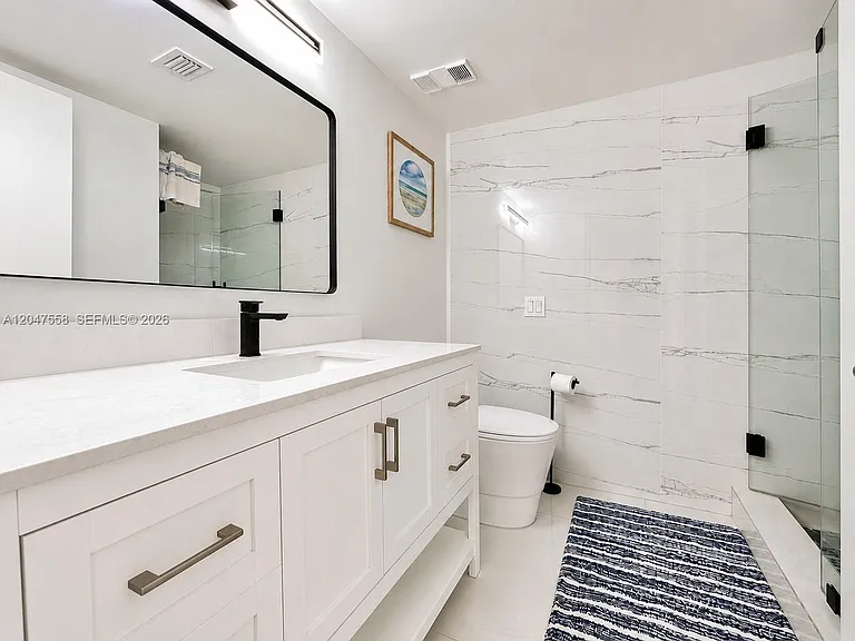 3640 Yacht Club Dr #1903 — Photo 23