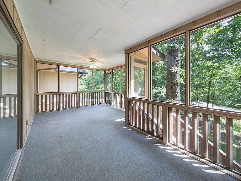 3 Joanie Ln — Photo 23