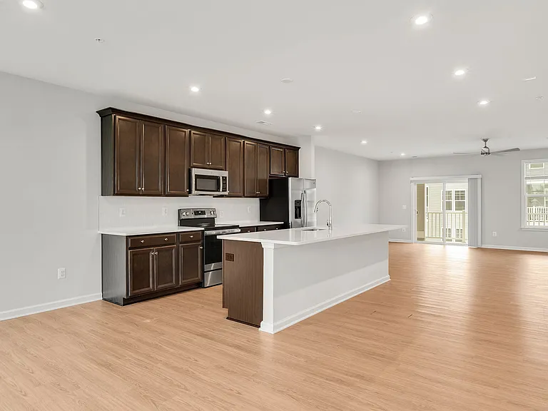 9229 Magellan Pkwy #B — Photo 2
