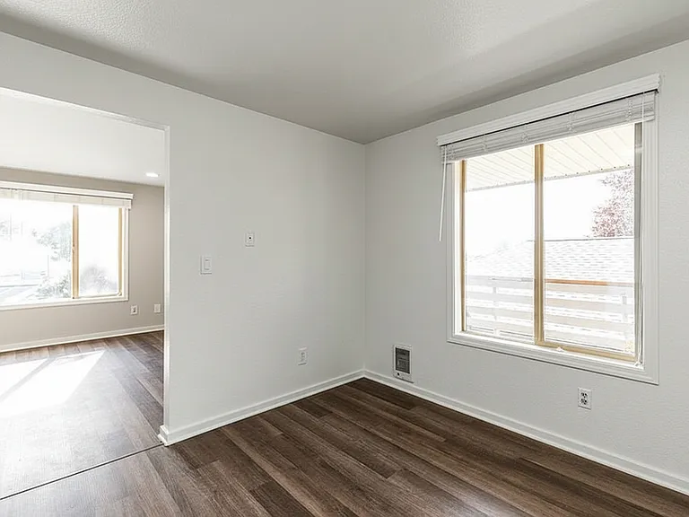 3618 Lombard Ave #202 — Photo 11