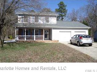 7533 Hounslow Ln, Charlotte, NC 28213