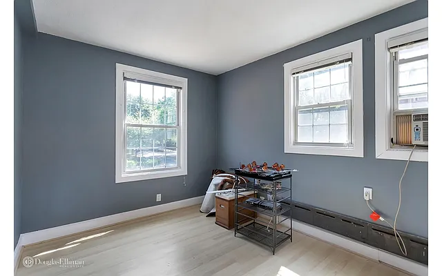 Sold by Douglas Elliman | media 16