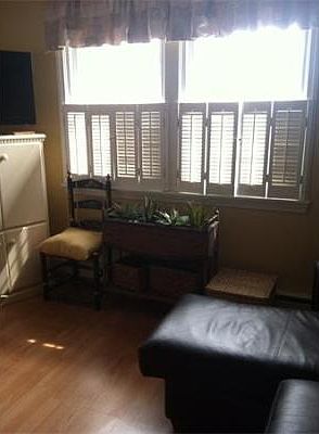 4th image of 20 Beacon Ave APT 5