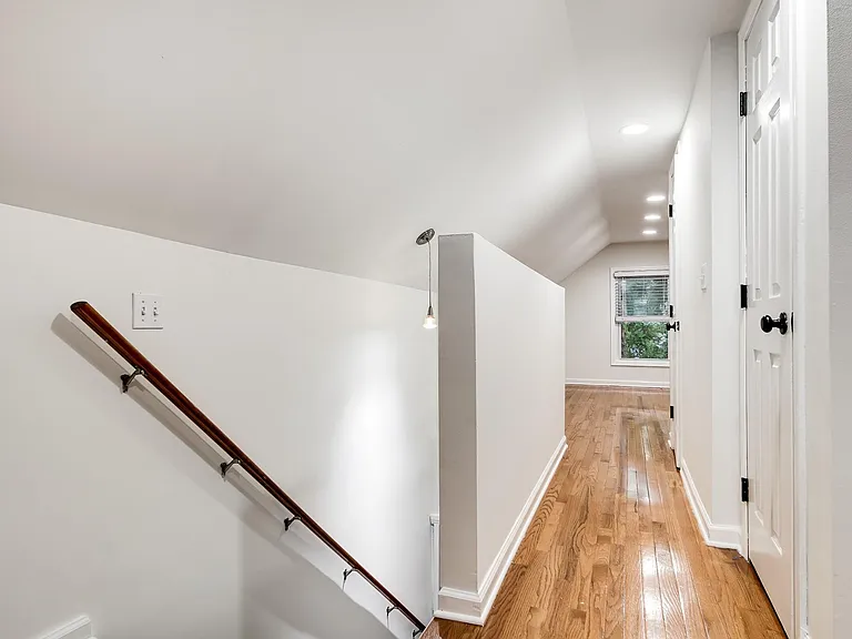 1315 Saturn Dr — Photo 8