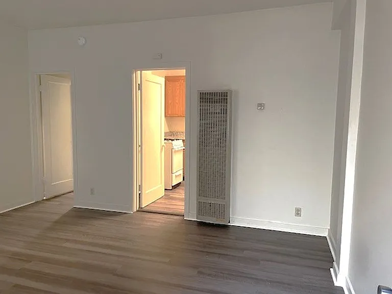 1716 University Ave #15 — Photo 3
