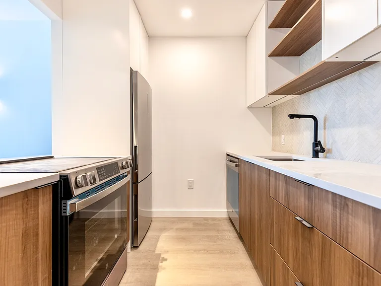 1051 Pacific St #3B — Photo 5