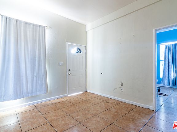 3rd image of 18581 E Pearl Ave