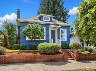 715 N 72nd St, Seattle, WA 98103