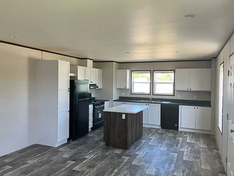 705 E 4th St #40 — Photo 2
