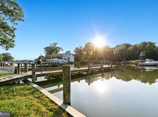 4922 Lerch Dr, Shady Side, MD 20764