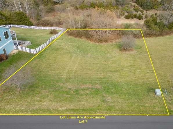 7 Cora Ln, Lexington, VA 24450