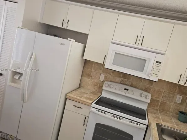 13926 SW 175th Ter #13926, Miami, FL 33177