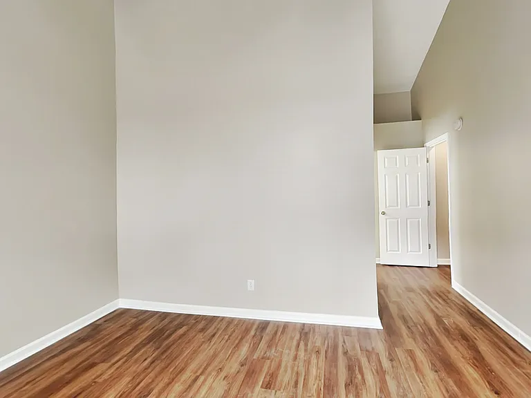 2490 Insdale Trce NW — Photo 9