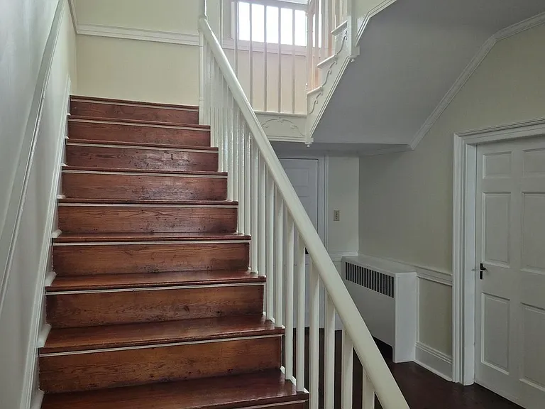 11037 Harp Hill Rd — Photo 3