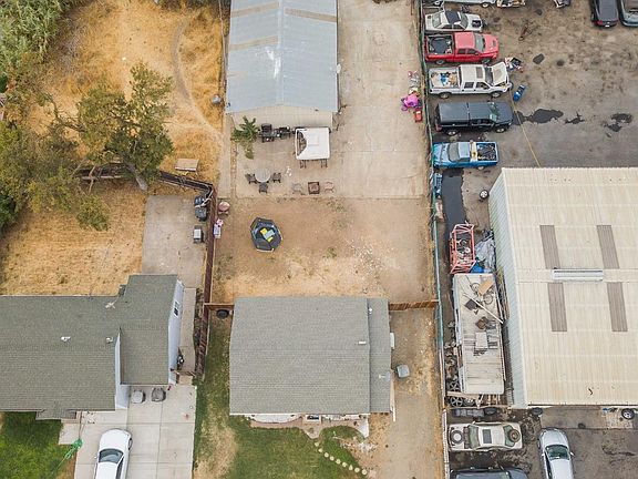 3rd image of 2473 Knoll St
