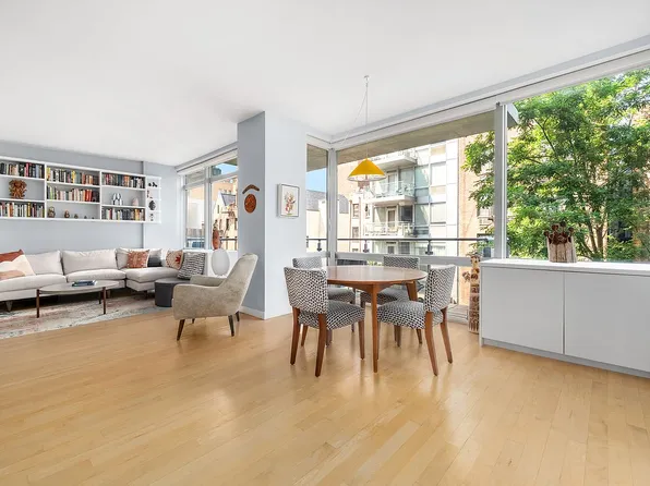 425 E 13th St APT 4C, New York, NY 10009