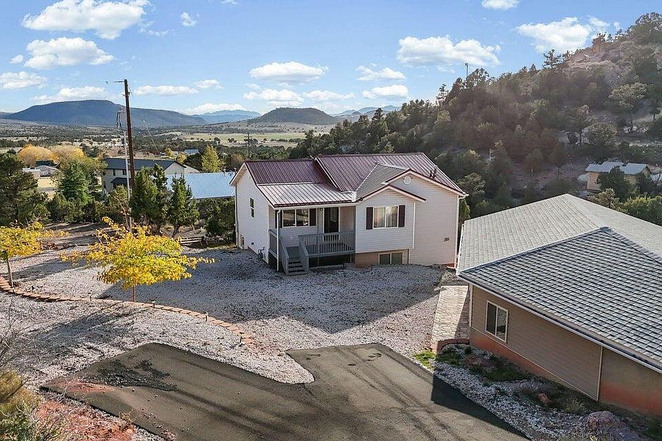 1st image of 328 E Hillside Cir