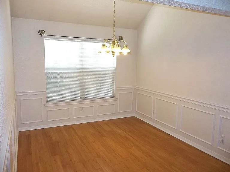2703 Kinney Dr — Photo 6