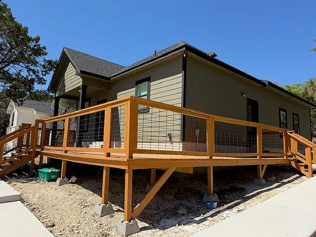 Building Photo - 1475 Bonnyview Dr