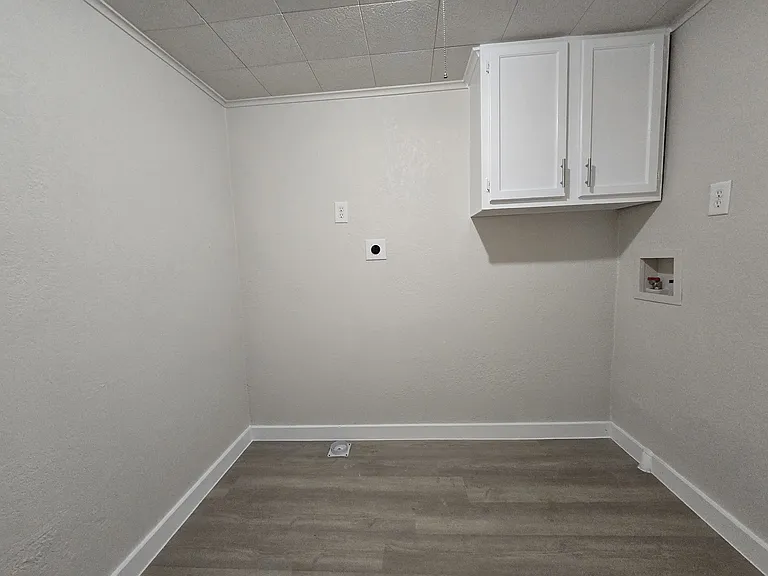 299 Francis St — Photo 22