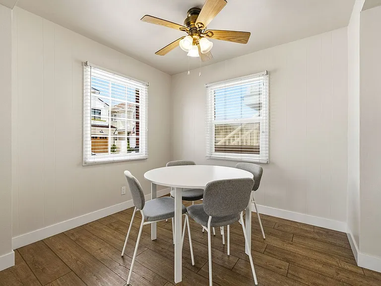 1117 W Bay Ave #A — Photo 5