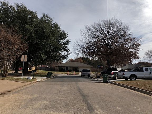 5th image of 3500 Wentworth Dr