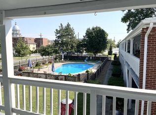 400 W Cook St #6, Springfield, IL 62704