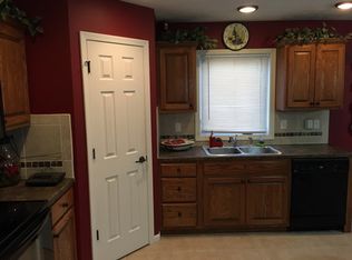 2513 Brook Ln, Manhattan, KS 66502
