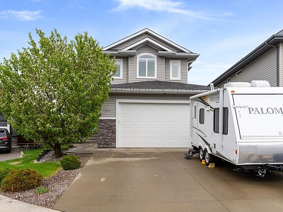 2nd image of 484 Foxtail Ct
