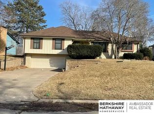 517 S 118th St, Omaha, NE 68154