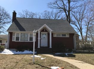 2246 Brook Ave, Merrick, NY 11566