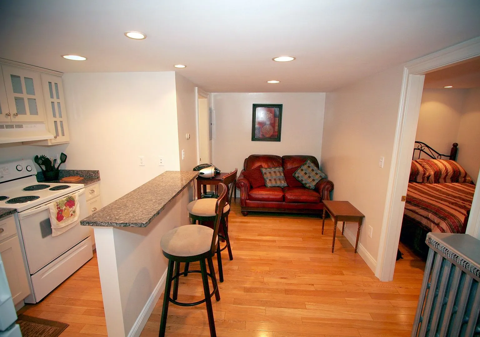 611 Central — Photo 3