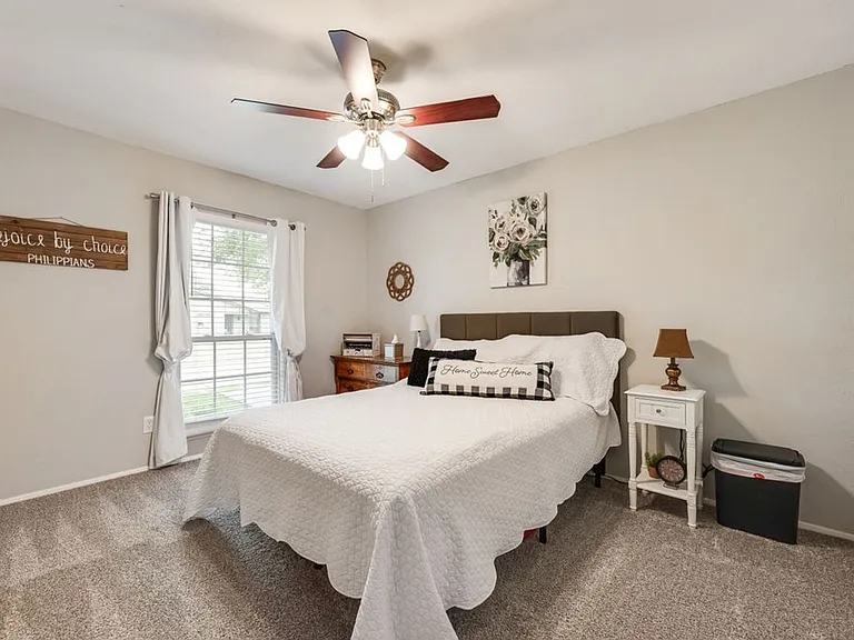 5801 Redwood Ln — Photo 11
