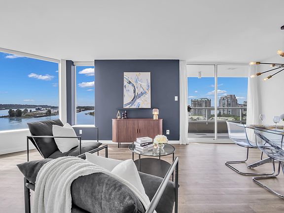5th image of 1065 Quayside Dr #1404