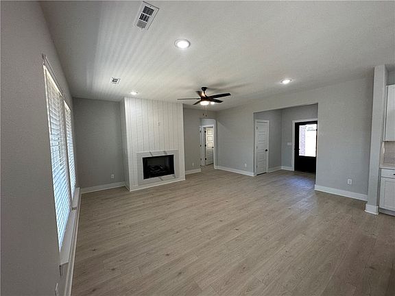 2nd image of 759 W Foothills Dr