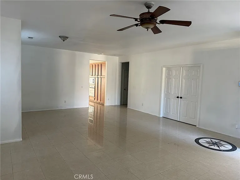 1147 Glenwood Ct #1147 — Photo 2
