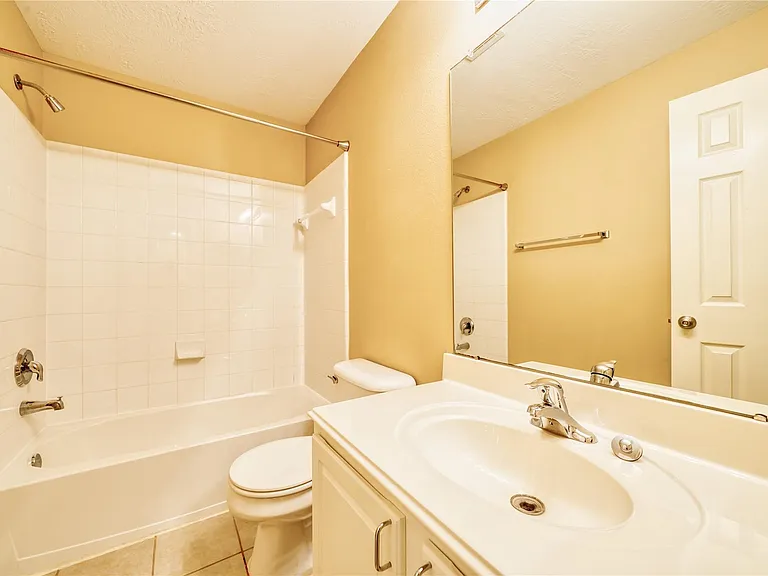 2831 Hackamore Hollow Ln — Photo 23