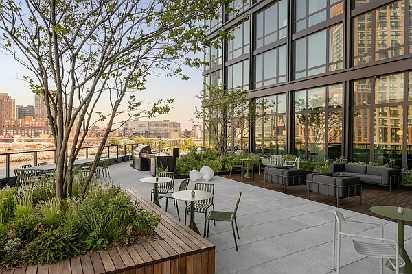 Rented by Brookfield (Funnel) | media 60