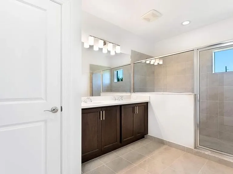 552 Sanderling Cir — Photo 13