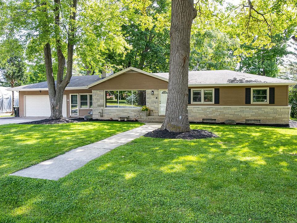 1st image of 2674 Woodcrest Dr